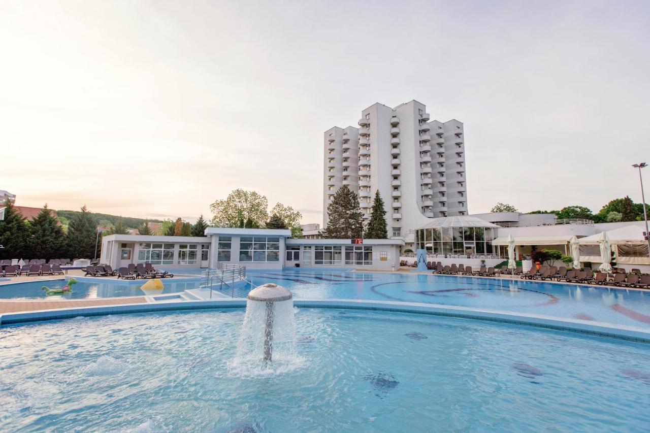 Hotel International Băile Felix Exteriör bild