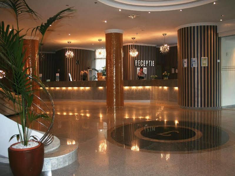 Hotel International Băile Felix Exteriör bild