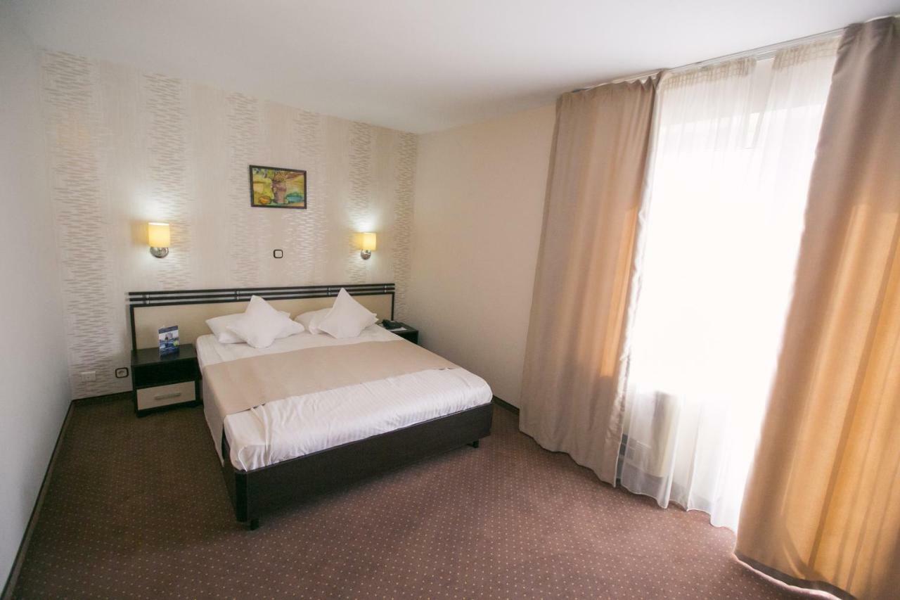Hotel International Băile Felix Exteriör bild