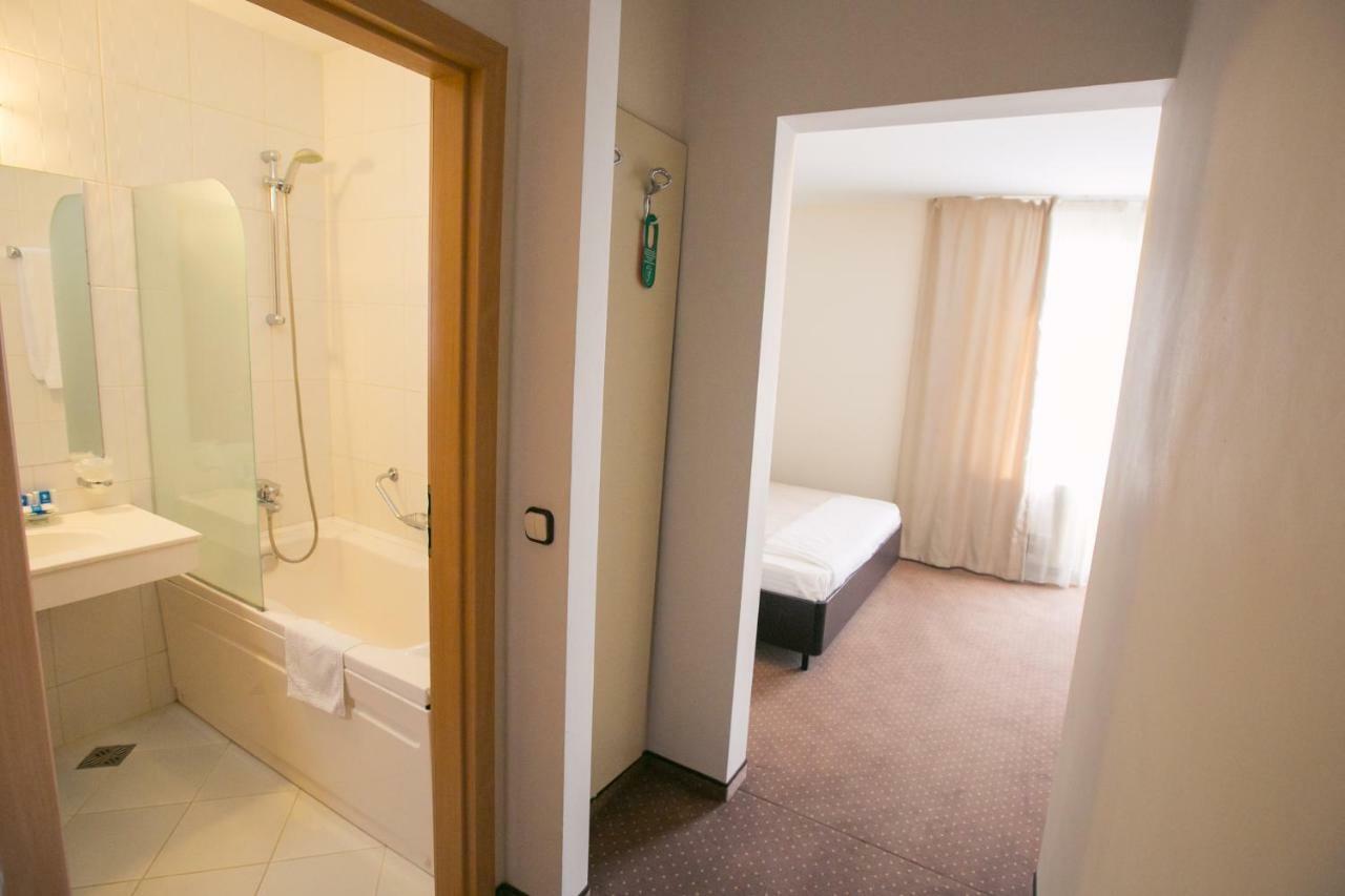 Hotel International Băile Felix Exteriör bild