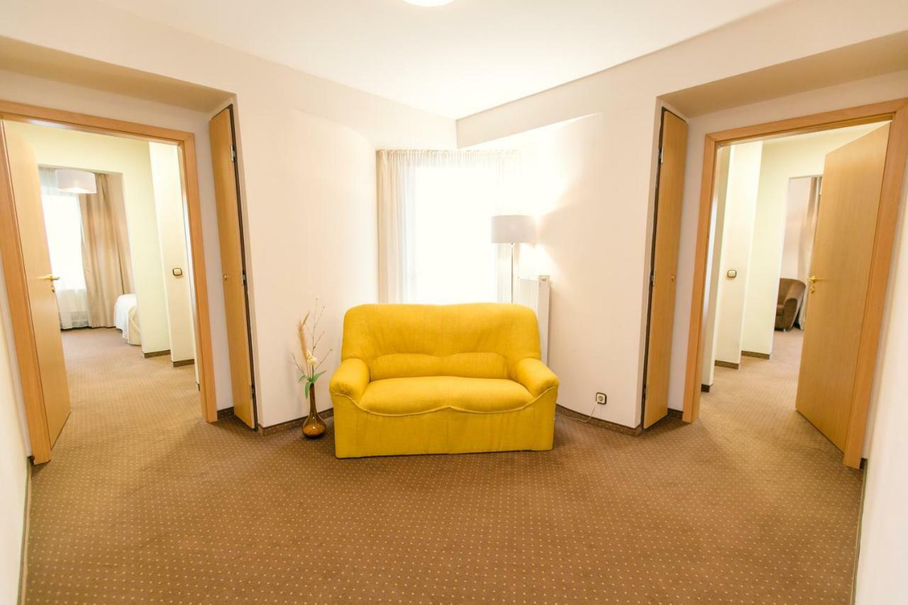Hotel International Băile Felix Exteriör bild